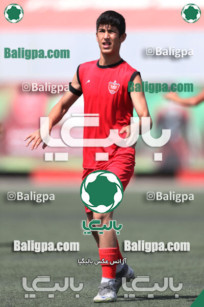 پرسپولیس ۸ - ۱ آرش ری