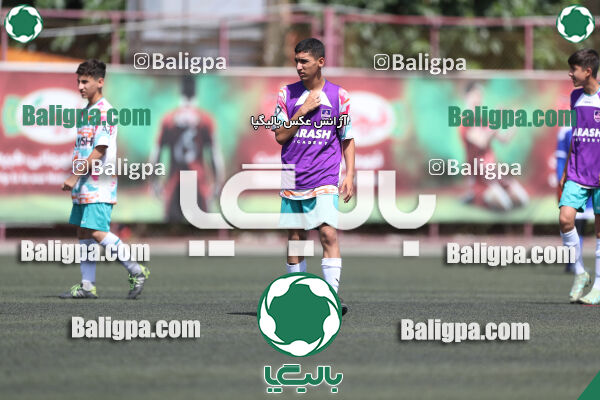 پرسپولیس ۸ - ۱ آرش ری