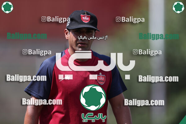 پرسپولیس ۸ - ۱ آرش ری