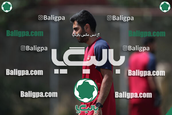 پرسپولیس ۸ - ۱ آرش ری