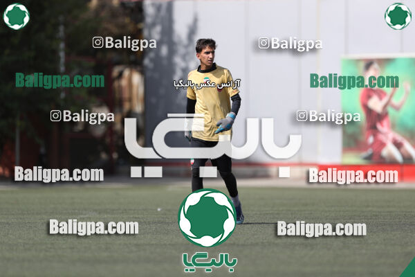 پرسپولیس ۸ - ۱ آرش ری