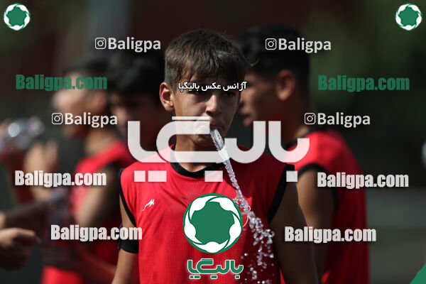 پرسپولیس ۸ - ۱ آرش ری