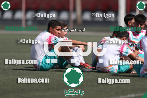پرسپولیس ۸ - ۱ آرش ری