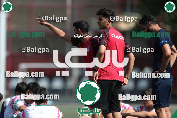 پرسپولیس ۸ - ۱ آرش ری