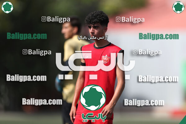 پرسپولیس ۸ - ۱ آرش ری