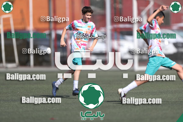 پرسپولیس ۸ - ۱ آرش ری