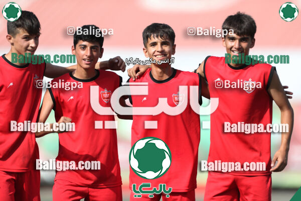 پرسپولیس ۸ - ۱ آرش ری