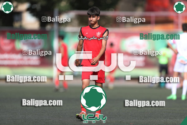 پرسپولیس ۸ - ۱ آرش ری