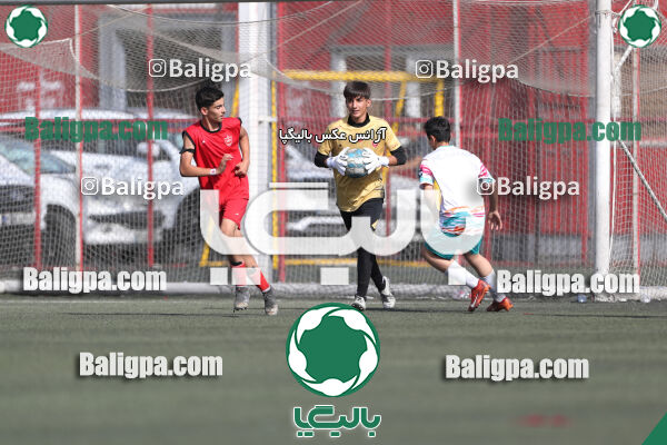 پرسپولیس ۸ - ۱ آرش ری
