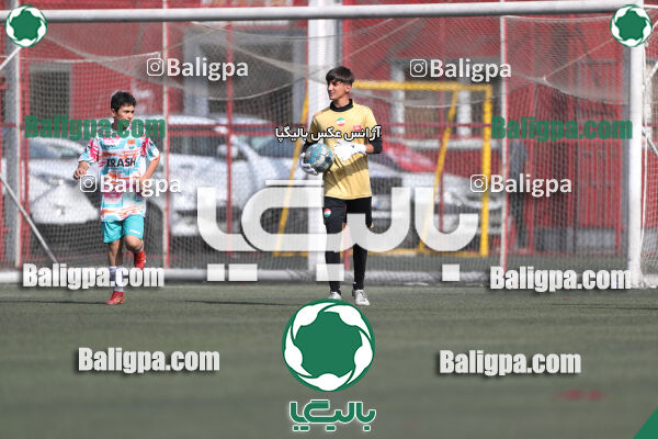 پرسپولیس ۸ - ۱ آرش ری