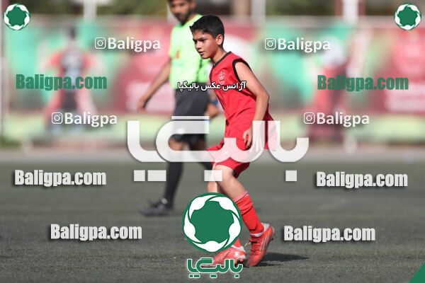 پرسپولیس ۸ - ۱ آرش ری