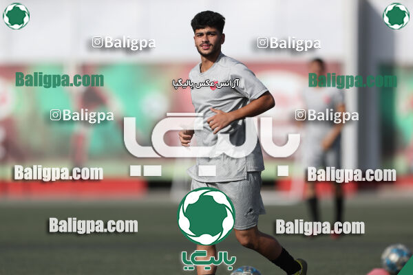 پرسپولیس 2–2 منتخب تهران