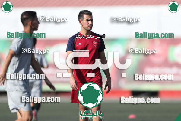 پرسپولیس 2–2 منتخب تهران