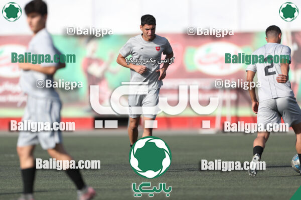 پرسپولیس 2–2 منتخب تهران