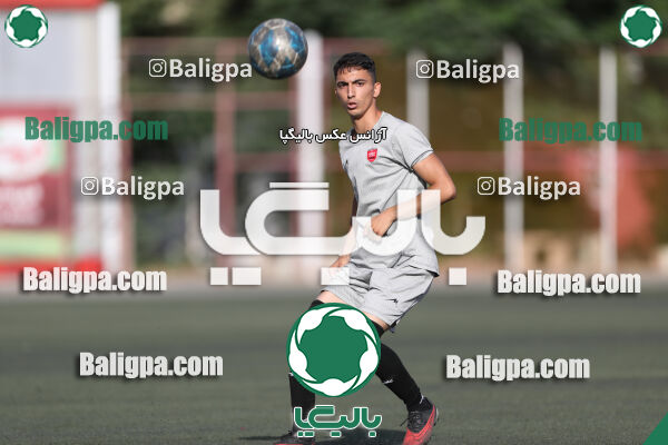 پرسپولیس 2–2 منتخب تهران