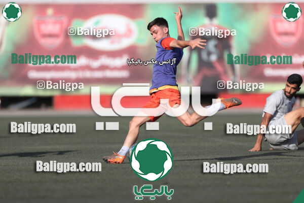 پرسپولیس 2–2 منتخب تهران