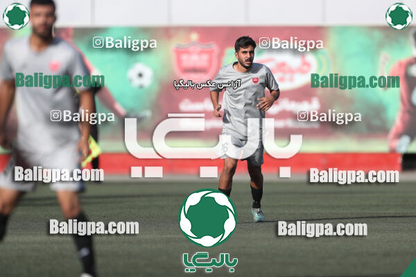 پرسپولیس 2–2 منتخب تهران