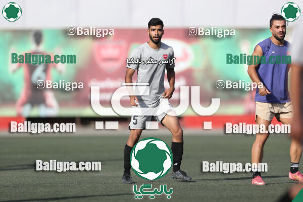 پرسپولیس 2–2 منتخب تهران