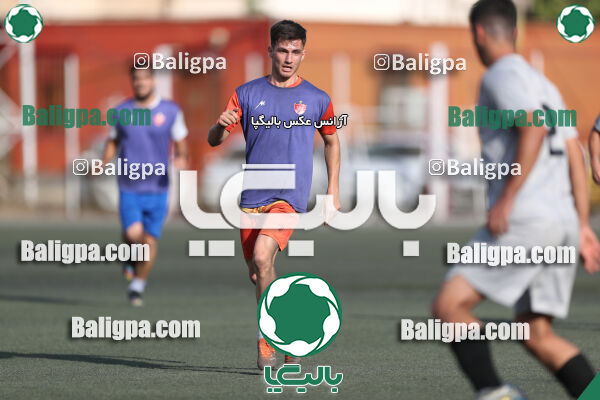 پرسپولیس 2–2 منتخب تهران