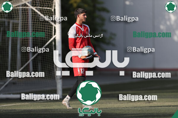 پرسپولیس 2–2 منتخب تهران