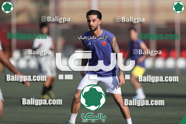 پرسپولیس 2–2 منتخب تهران