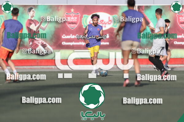 پرسپولیس 2–2 منتخب تهران