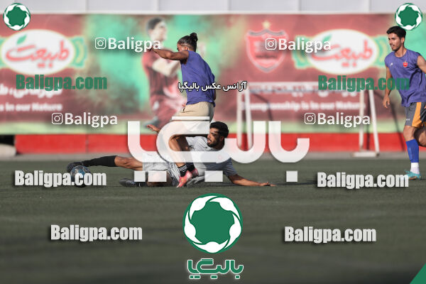 پرسپولیس 2–2 منتخب تهران
