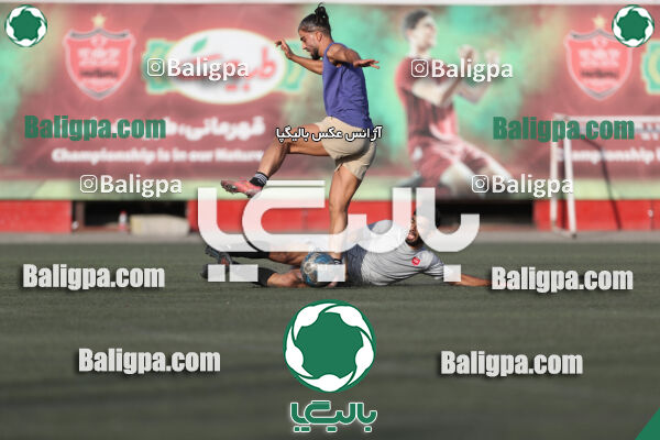 پرسپولیس 2–2 منتخب تهران