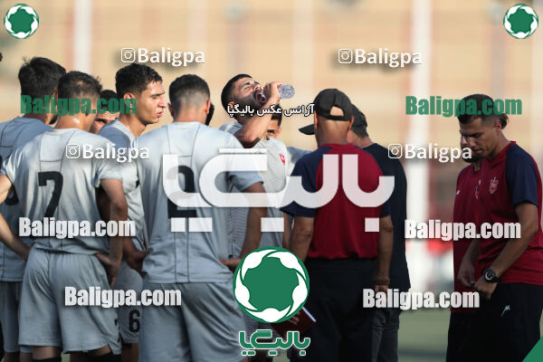پرسپولیس 2–2 منتخب تهران