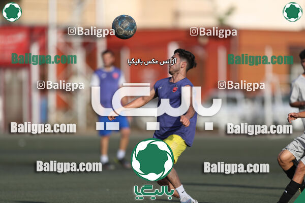 پرسپولیس 2–2 منتخب تهران