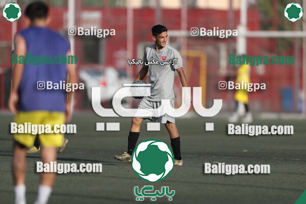 پرسپولیس 2–2 منتخب تهران
