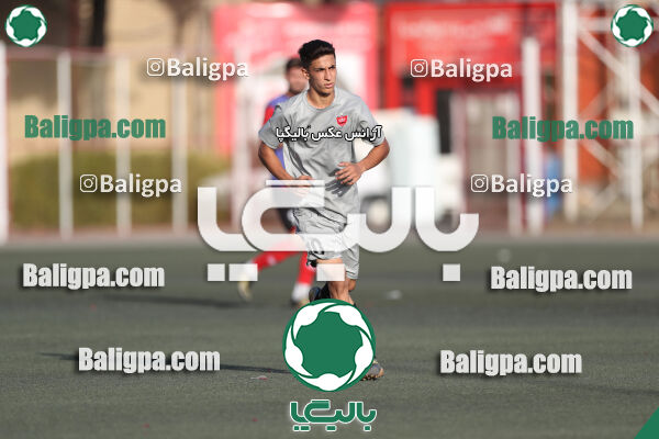 پرسپولیس 2–2 منتخب تهران