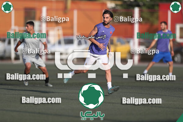 پرسپولیس 2–2 منتخب تهران