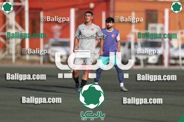 پرسپولیس 2–2 منتخب تهران