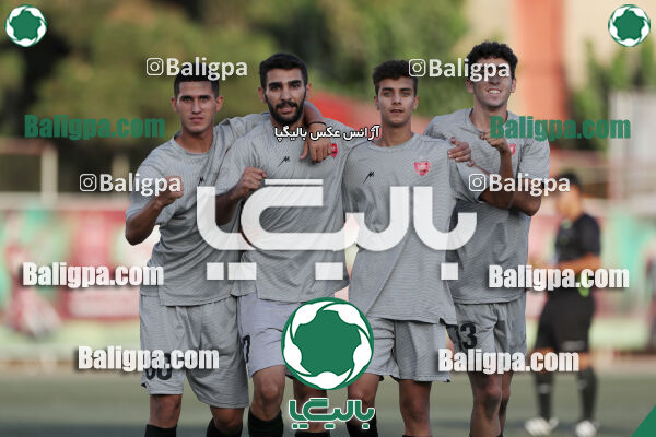 پرسپولیس 2–2 منتخب تهران