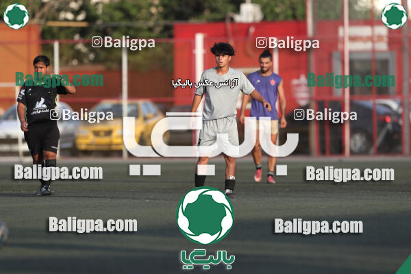 پرسپولیس 2–2 منتخب تهران
