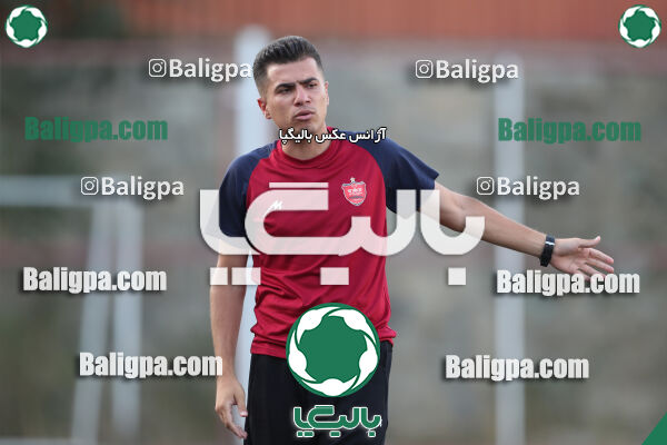 پرسپولیس 2–2 منتخب تهران