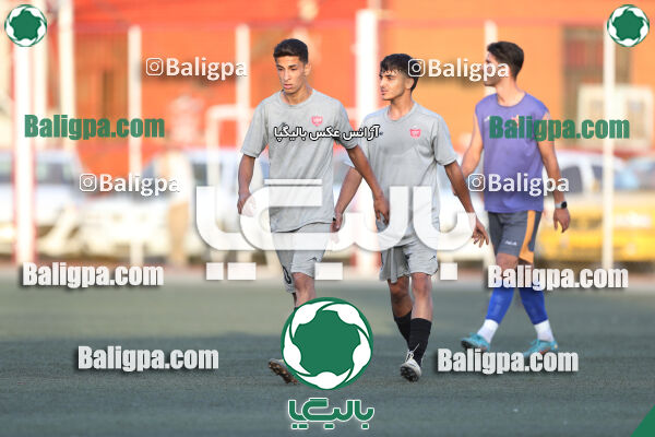 پرسپولیس 2–2 منتخب تهران