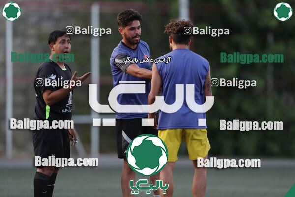 پرسپولیس 2–2 منتخب تهران