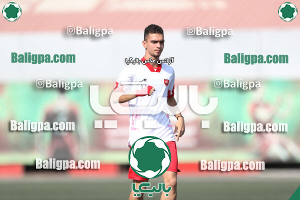 پرسپولیس 1–1 مقاومت