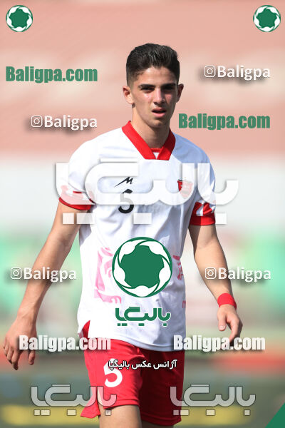 پرسپولیس 1–1 مقاومت
