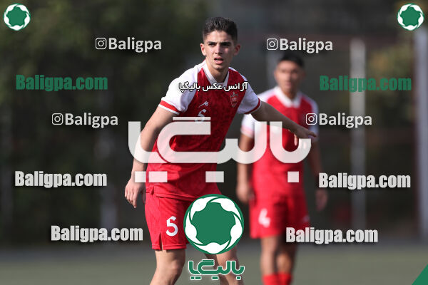 پرسپولیس 1–1 مقاومت