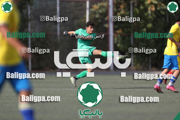 پرسپولیس 1–1 مقاومت