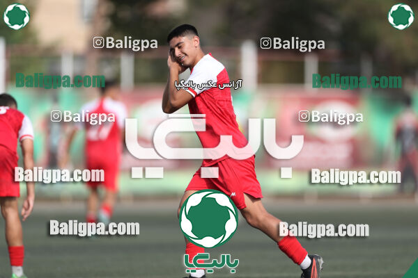 پرسپولیس 1–1 مقاومت