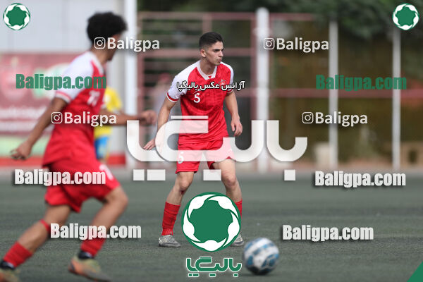 پرسپولیس 1–1 مقاومت