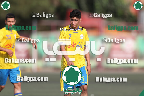 پرسپولیس 1–1 مقاومت