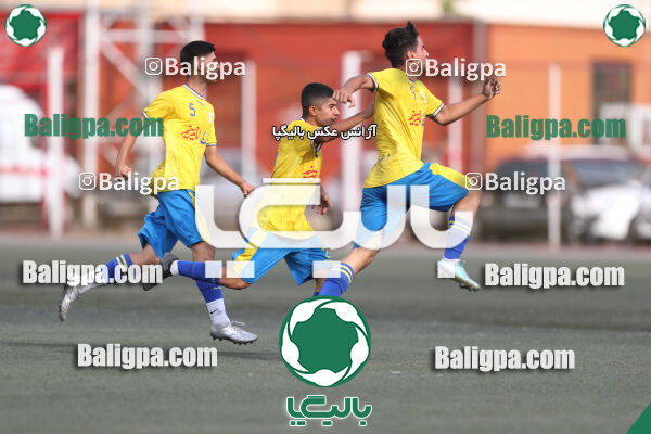 پرسپولیس 1–1 مقاومت