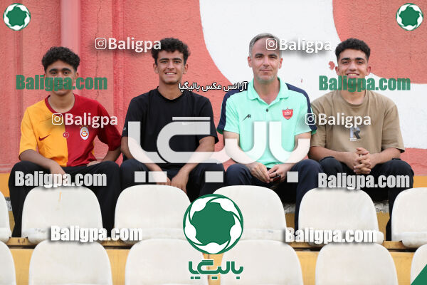 پرسپولیس 1–1 مقاومت