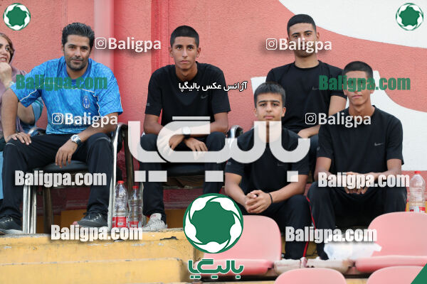 پرسپولیس 1–1 مقاومت