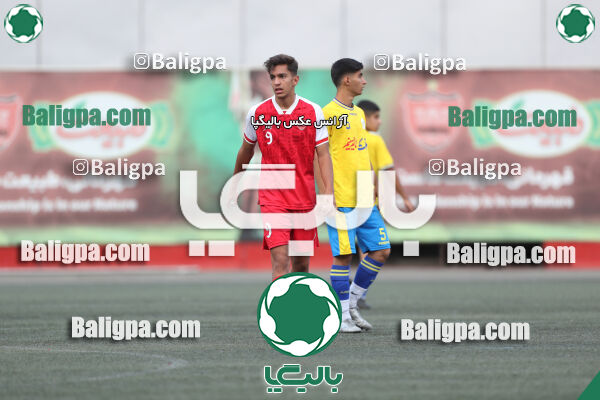 پرسپولیس 1–1 مقاومت